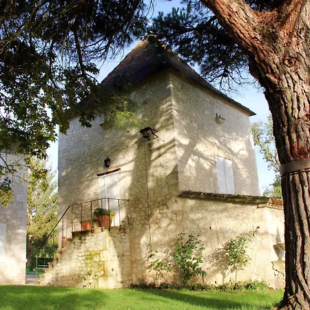 Pigeon House In A Vineyard * Les Leves-et-Thoumeyragues